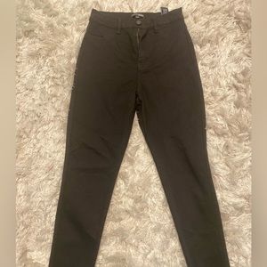 Fashion Nova Blk Skinny Jeans - High Waisted